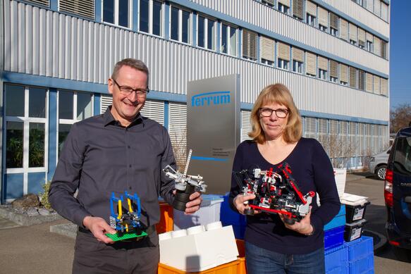 Ferrum donates Lego Technics sets to the children's home Brugg