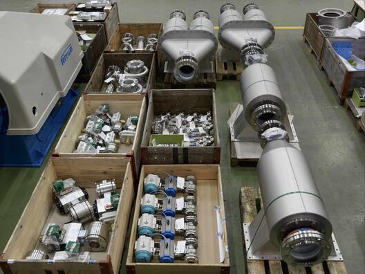 Pusher centrifuge peripheral elements